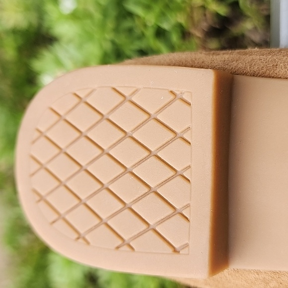 Bella Vita Alessi Tan Suede Leather Flats Size 8 - Picture 11 of 12